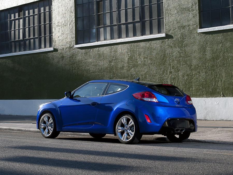  Hyundai Veloster 2011 года  (US) (фото 9 из 30)
